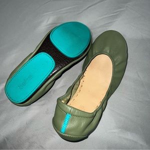 Olive Tieks - size 10